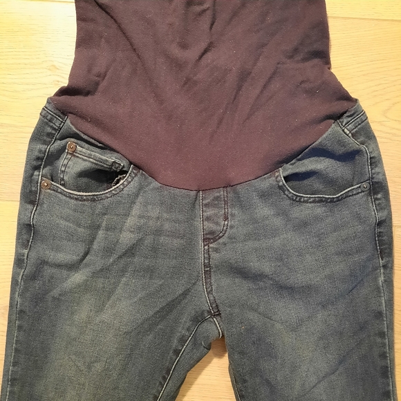 Maternity jeans w/ functional pockets (!) - Picture 2 of 4